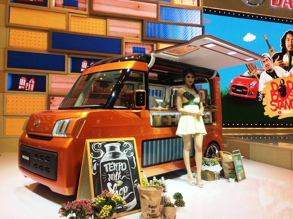 keseruan dan keceriaan di booth daihatsu giias 2016