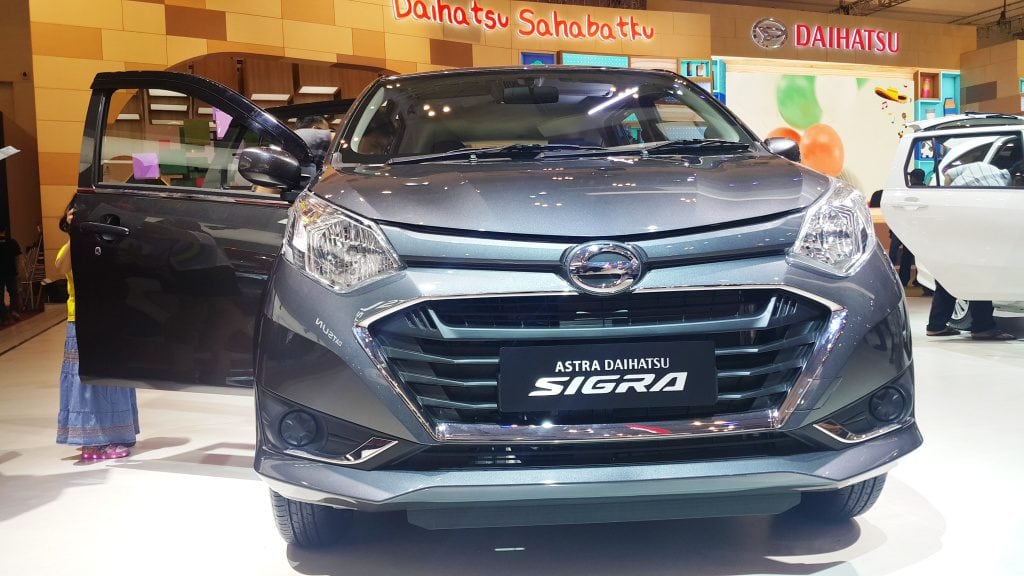 keseruan dan keceriaan di booth daihatsu giias 2016