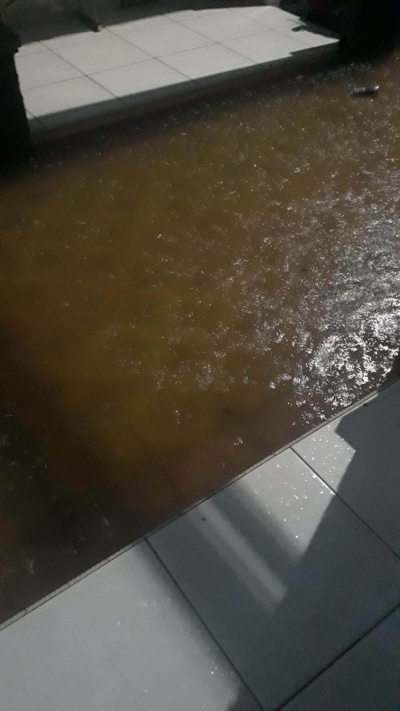 mengingat kenangan lama gara gara banjir di kos